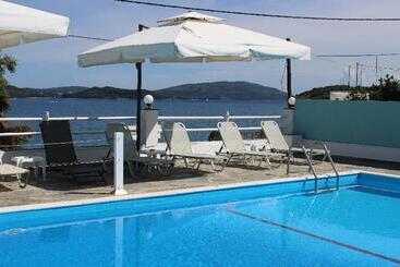 فندق Tropicana Inn