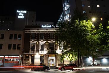 Auckland City Hotel   Hobson St