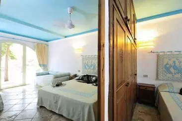 Arbatax Park Resort, Telis