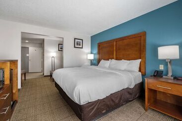 בית מלון כפרי Comfort Inn Airport