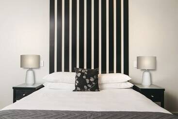 Riverside Hotel Marlborough