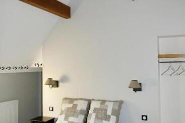 فندق La Ferme Aux Charmes