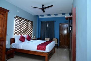 בית מלון כפרי Laurel Heights Resort Idukki