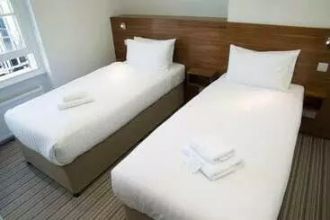 پانسیون Narmada Hostel & Room