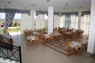 アパートホテル Evripides Village