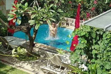 Bed and Breakfast Villa Lumbalumba Banyualit
