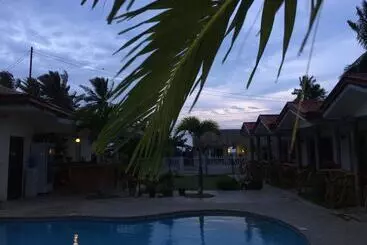 Hotel Aloha Seaside Resort