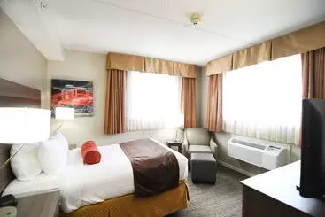 Best Western Plus Sandusky Hotel & Suites