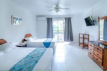 استراحتگاه Negril Beach Club