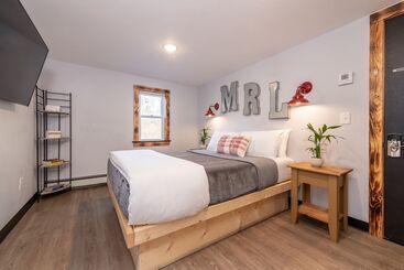 Hotel Mad River Lodge