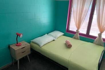 The Cozy Hostel   Motel