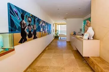 Hotel Dco Suites Lounge & Spa