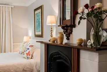 Majatalo Millbury Guest House