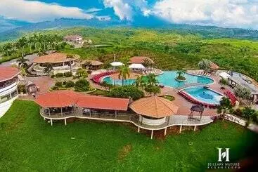 Hillary Nature Resort Spa