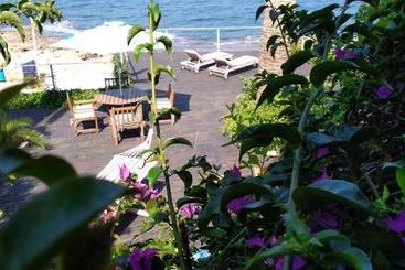 Bed & Breakfast On The Beach Denia