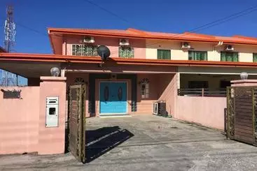 Hotel Oyo 90214 Awani Homestay 1