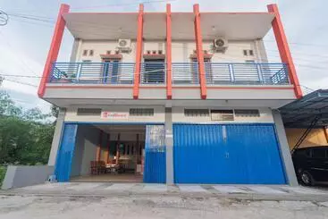 ホテル Reddoorz Syariah Near Jalan Jakarta Samarinda