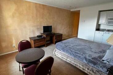 Affordable Choice Lillooet Hotel Victoria