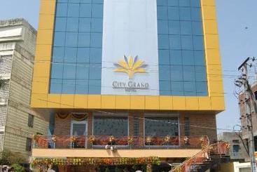 Hotel City Grand