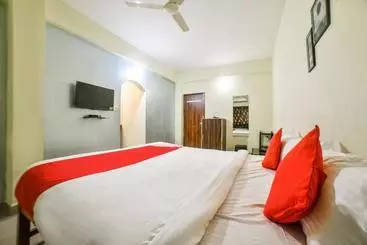 ホテル Oyo 29422 Navdurga Holiday Stay