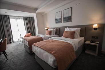 Dovv Hotel Busıness