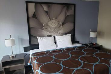 فندق Super 8 By Wyndham Morganton