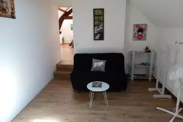 Pensió Aux Champs Des Châteaux