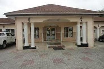 پانسیون Room In Lodge - Sdm Tavern Hotelsuper Comfort Hospitality