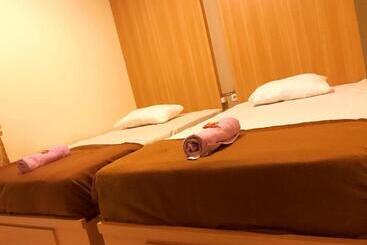 בית מלון כפרי Kangen Yogya Homestay Malioboro Mitra Reddoorz