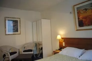 هتل Hôtel Passerelle Liège