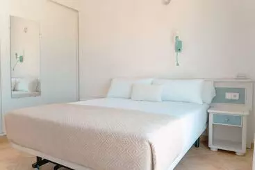 ホテル Rosamar Ibiza