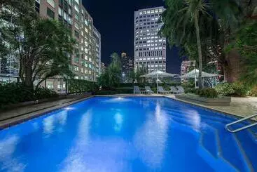 בית מלון כפרי The York By Swissbel