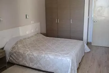 Pomorie Bay Apartments & Spa