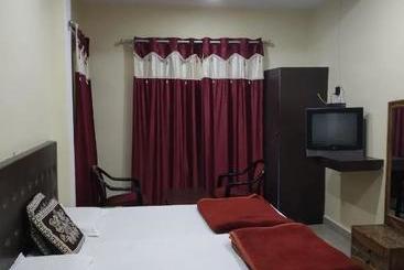 호텔 Avadh Balrampur