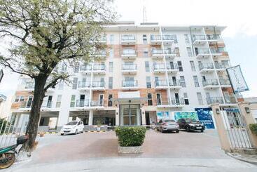 Hotel Reddoorz Plus At Alpina Heights Paranaque