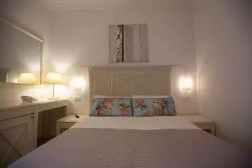 Hotel Explorer