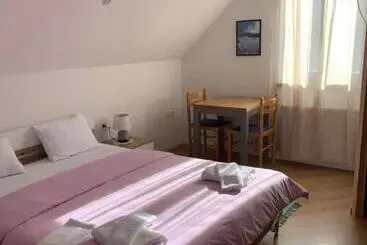 Hotelli House Izvor