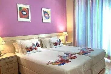 مسافرخانه Luz Madrid Rooms