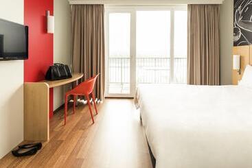 ホテル Ibis Wörthersee