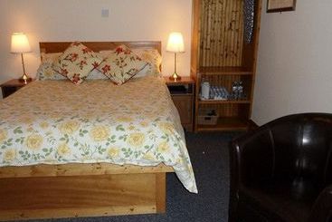 هتل Oaktree Lodge