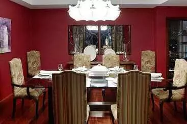 Отель Castillo Del Bosque La Zoreda