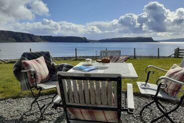 The Beach House, Bed & Breakfast