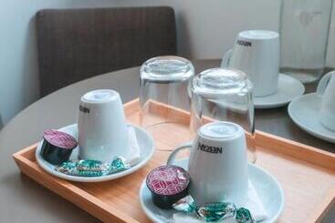 住宿加早餐  Naval Guest House & Bistro