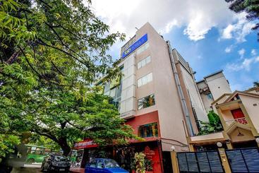 Fabhotel S Comfort Inn   Indiranagar