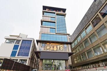 Hotel Oyo Ghy681 Bmg Executive Inn