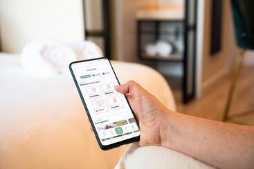 ホテル Campanile Smart Lyon Est Eurexpo Bron Aviation