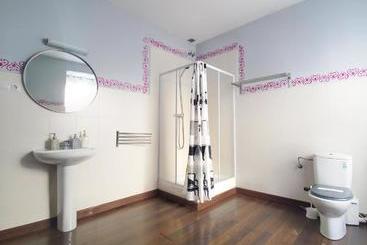 هتل Hostal Martes Cáceres Plaza Mayor Tercer Piso Sin Ascensor