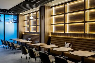 Ac Hotel By Marriott Bratislava Old Town