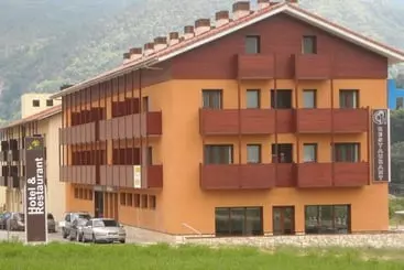 בית מלון כפרי El Blat