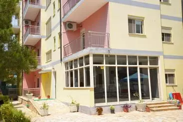 Aparthotel Gonaj